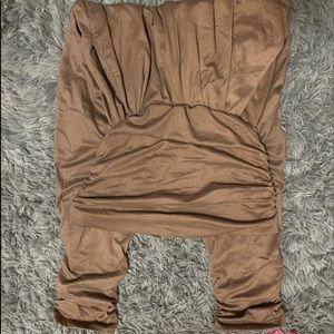 Sleeves jumper, brand new, never worn. Scrunch leg with pockets